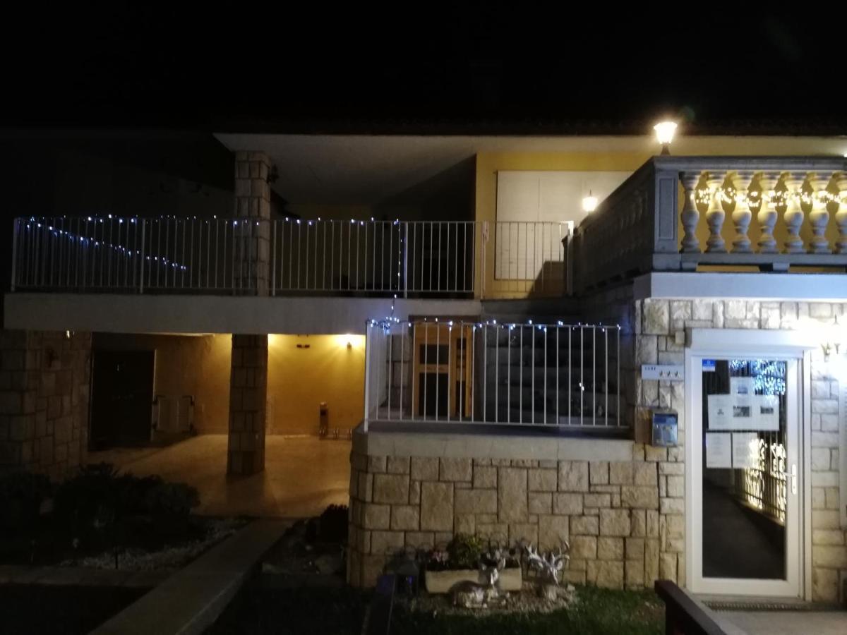 Guest House Vila Luka Portorož Buitenkant foto